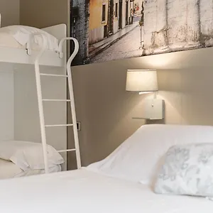 vizitați hotelul